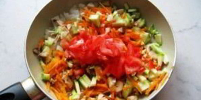 Рецепт кабачков, фаршированных рисом и овощами