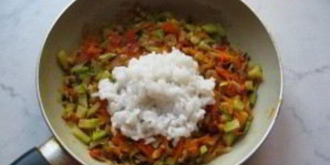 Рецепт кабачков, фаршированных рисом и овощами