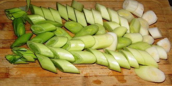 Рецепт лука-порея, тушеного с рисом