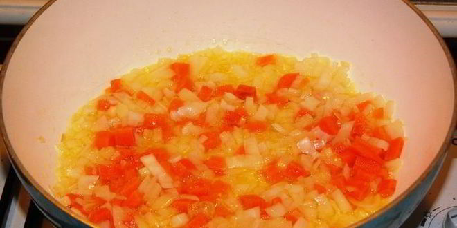 Рецепт лука-порея, тушеного с рисом