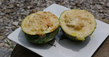 Рецепт Цукини, фаршированные творогом и сливочным сыром
