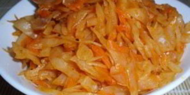 Рецепт тушеной капусты без масла