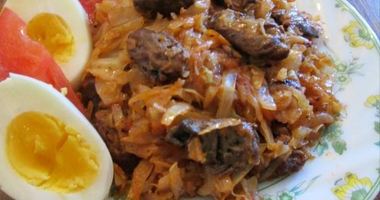 Рецепт Тушенной капусты с куриными сердечками