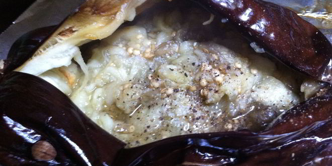 Рецепт запеченного целиком баклажан с овощами