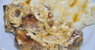 Рецепт Говяжьей печени под сметанно-горчичным соусом