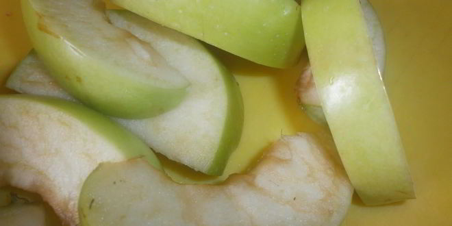 Рецепт говяжьей печени с яблоками и луком по-берлински