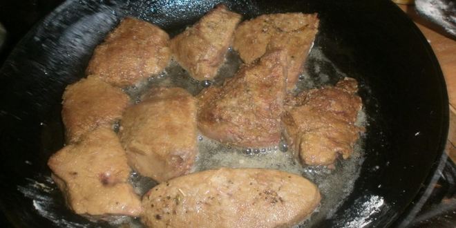 Рецепт говяжьей печени с яблоками и луком по-берлински