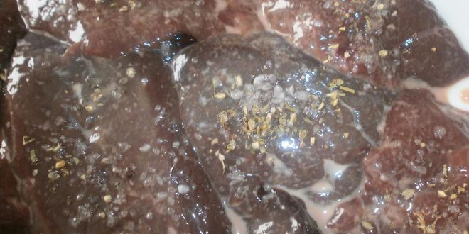 Рецепт говяжьей печени с яблоками и луком по-берлински