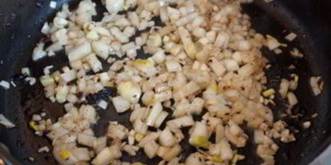 Рецепт куриной печени с грибами в сливочном соусе