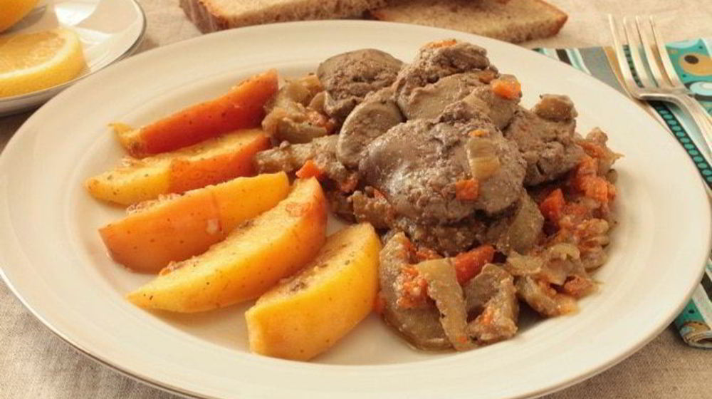 Как приготовить куриную печень с яблоками и баклажанами