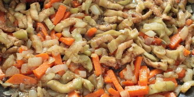 Рецепт куриной печени с яблоками и баклажанами