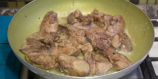 Рецепт куриной печени с яблоками