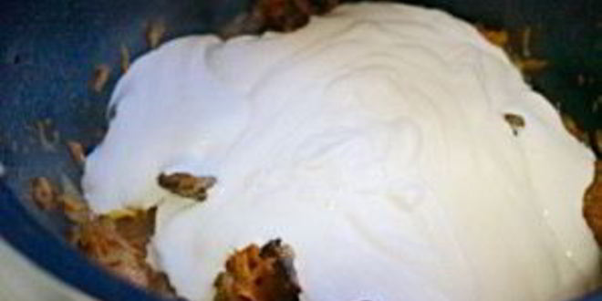 Рецепт куриной печени в сметанном соусе