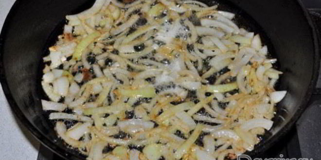 Рецепт печени куриной в сметане