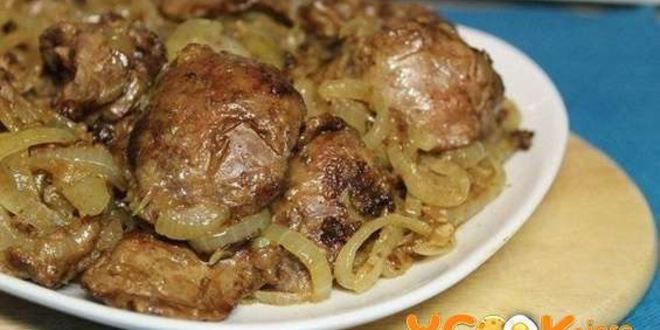 Рецепт печени куриной жареной с луком