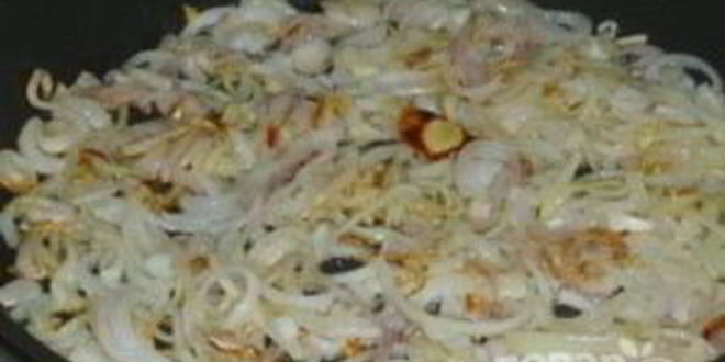 Рецепт печени куриной, жаренной со сметаной