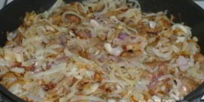 Рецепт печени куриной, жаренной со сметаной