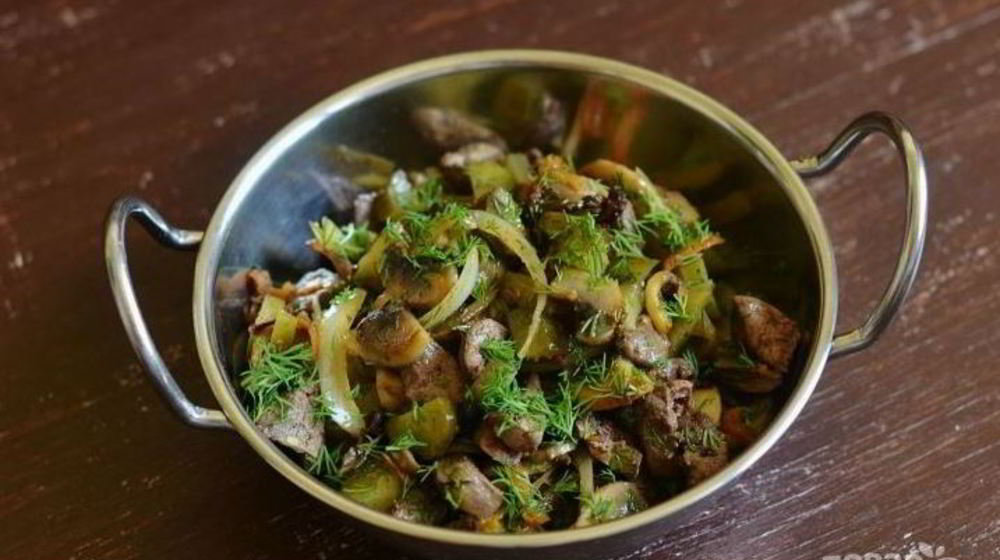 Как приготовить печень с солеными огурцами