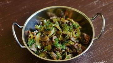 Рецепт Печени с солеными огурцами
