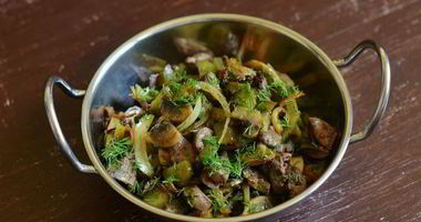 Рецепт Печени с солеными огурцами