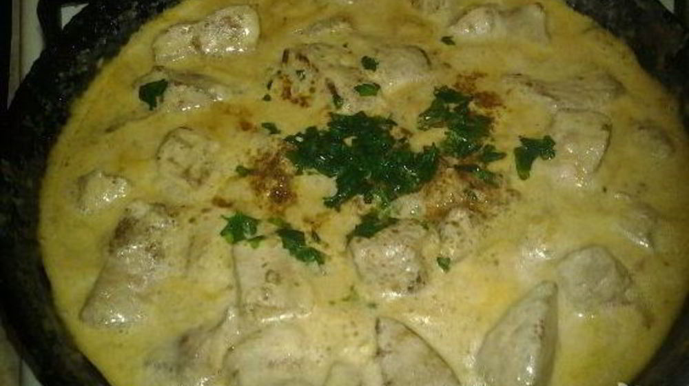 Как приготовить свиную печень в сметане