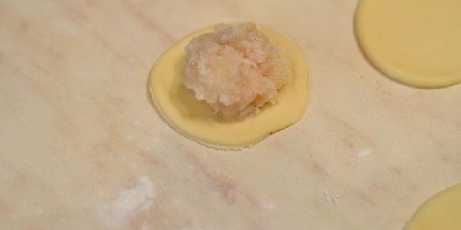 Рецепт очень вкусных пельменей по-домашнему