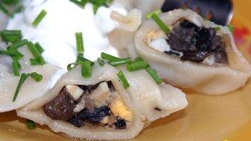 Рецепт Пельменей с сухими грибами и яйцом