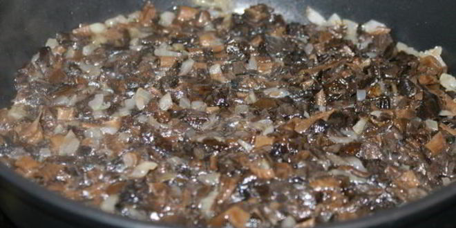 Рецепт пельменей с сухими грибами и яйцом