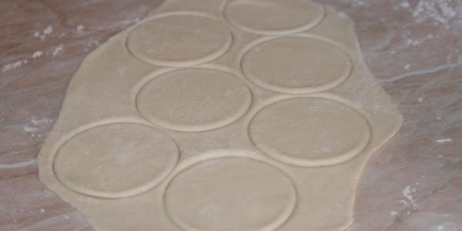 Рецепт пельменей с сухими грибами и яйцом