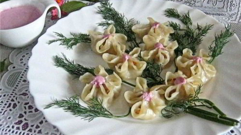 Как приготовить пельмени со свининой и капустой