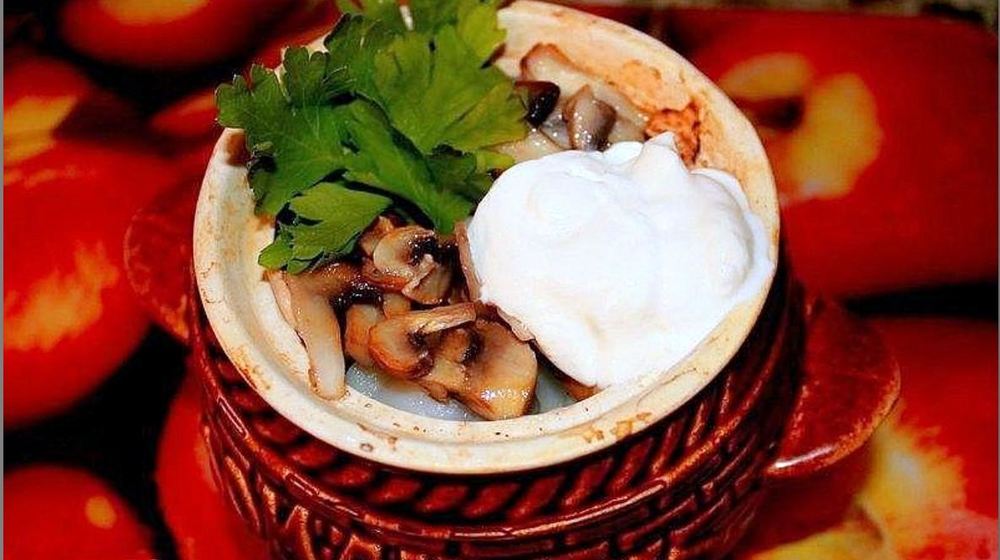 Как приготовить пельмени в горшочке в духовке