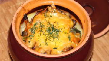 Рецепт Пельменей, запеченных в горшочке