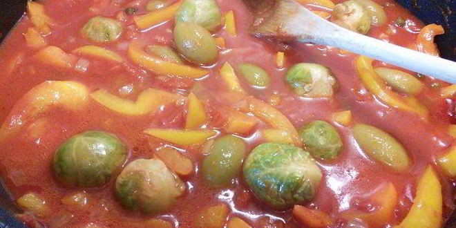 Рецепт летнего овощного рагу с фасолью и лососем