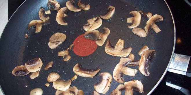 Рецепт овощного рагу с грибами в горшочке