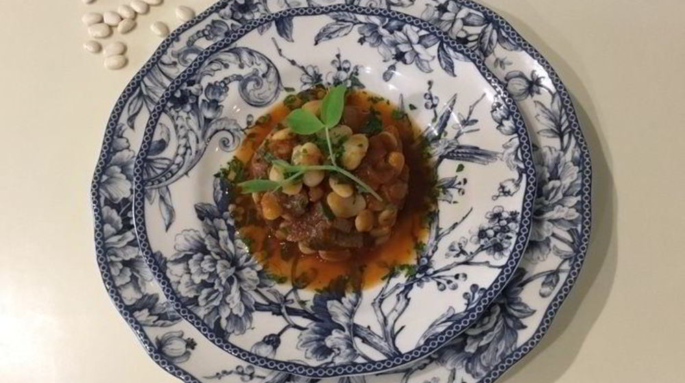 Как приготовить рагу из белой фасоли с говядиной и пряными травами