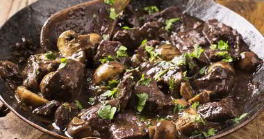 Рецепт Рагу из оленины в пивном соусе