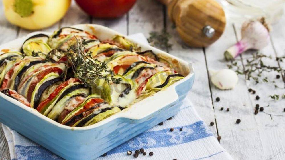 Как приготовить рататуй с сыром в духовке