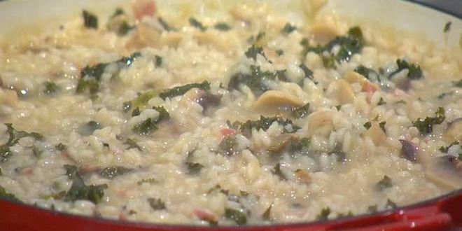 Рецепт ризотто с грибами, капустой кале и беконом