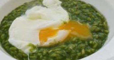 Рецепт Ризотто с крапивой и яйцом Пашот