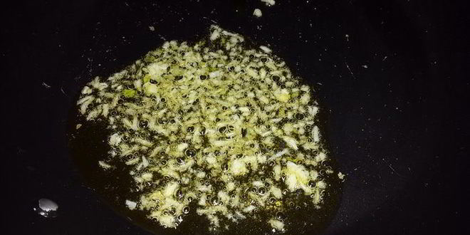 Рецепт кальмаров в кляре с постно-чесночным соусом