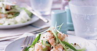 Рецепт Креветок по-азиатски с салатом из мяты и капусты