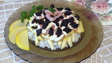 Рецепт Креветок с рисом, яблоком и черносливом