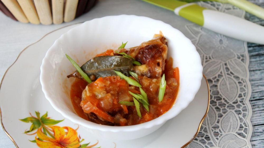 Как приготовить щуку тушеную