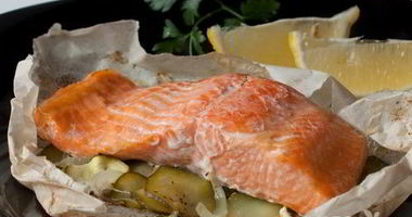 Рецепт Запеченной семги с цуккини и луком