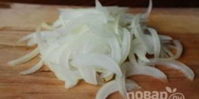 Рецепт запеченной семги с цуккини и луком