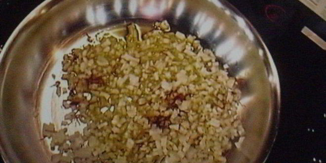 Рецепт шашлычков из ягненка с картофельными пальчиками и икрой из баклажанов