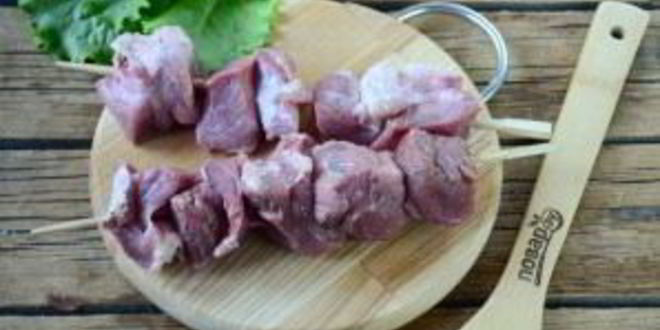 Рецепт свиного шашлыка в лаваше