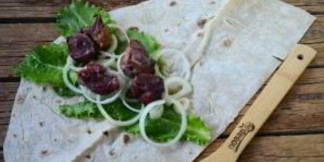 Рецепт свиного шашлыка в лаваше