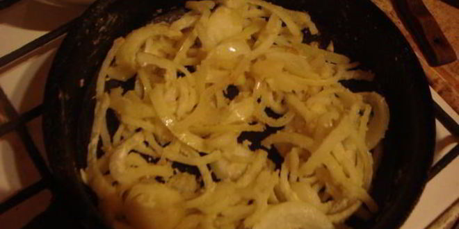 Рецепт капустных шницелей с луковой заправкой