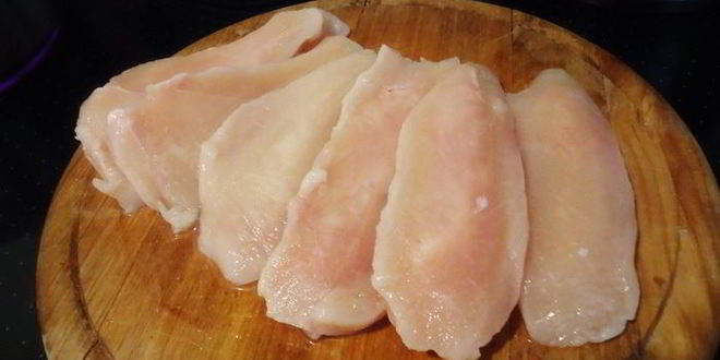 Рецепт миндального шницеля амаретто с острым вишневым соусом